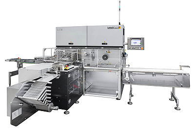 Vista lateral máquina envolvedora LTM para confitería rectangular de Loeschpack